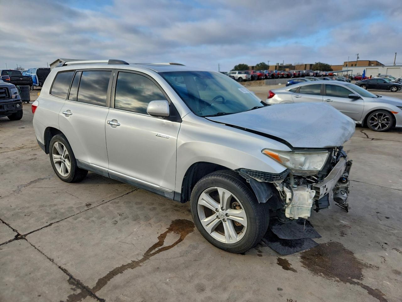 2013 TOYOTA HIGHLANDER