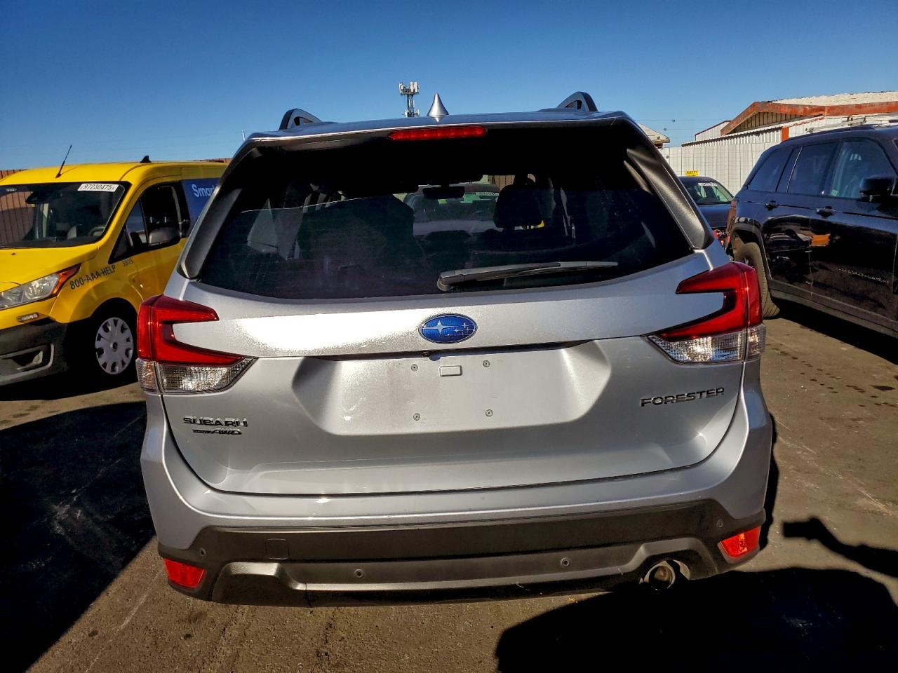 2022 SUBARU FORESTER