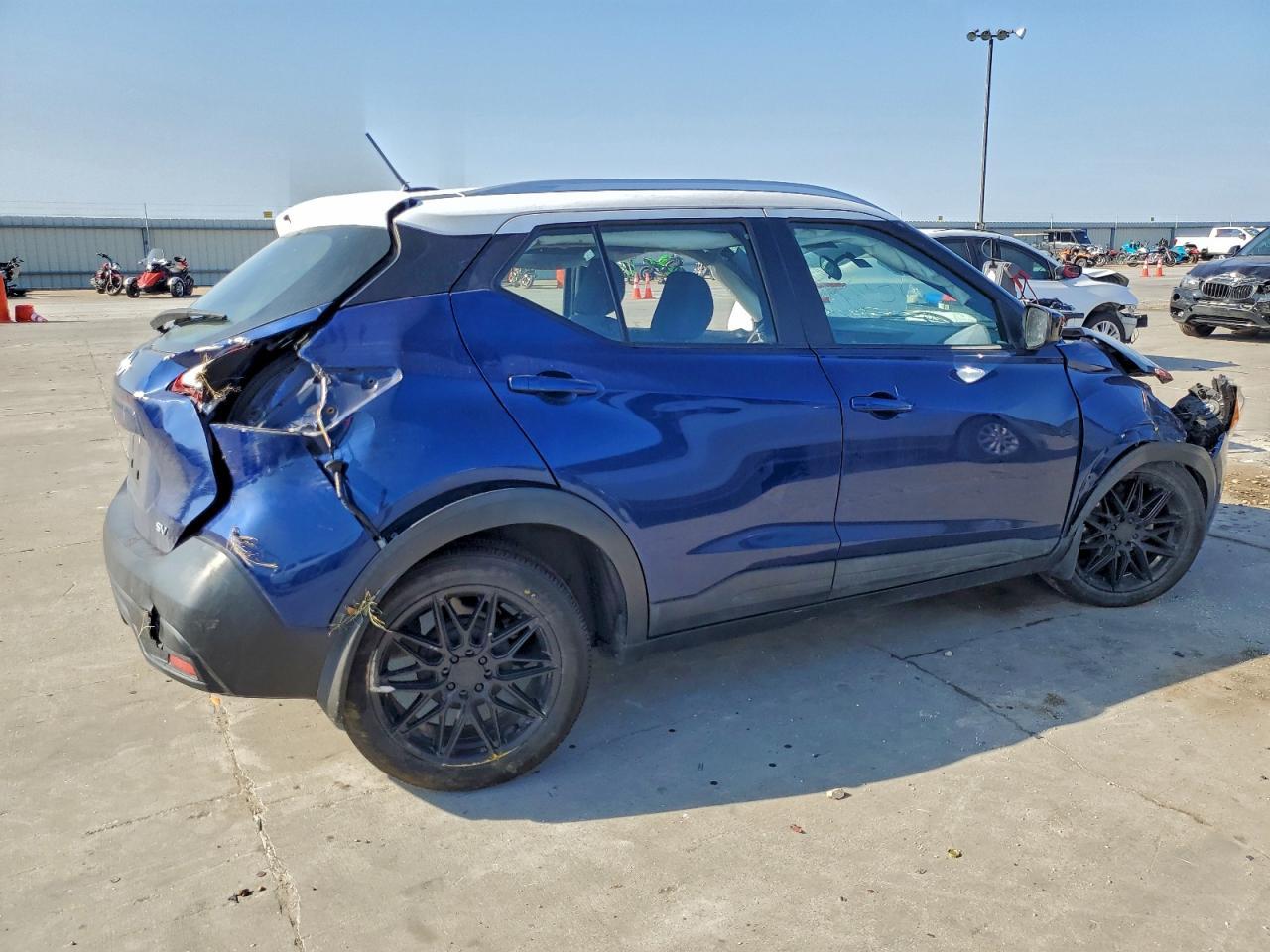 2019 NISSAN KICKS