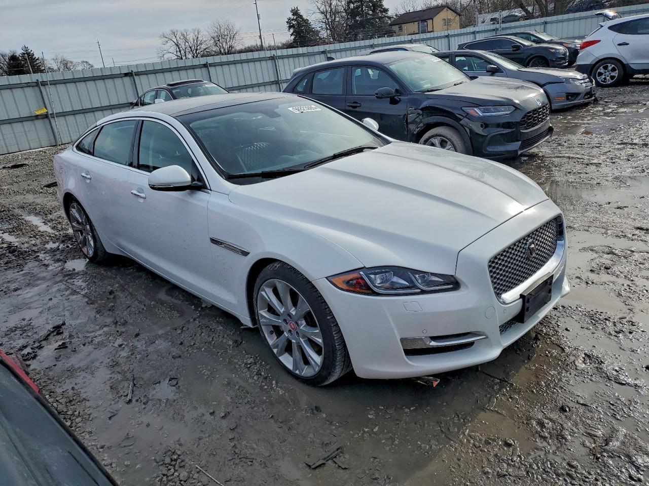 2016 JAGUAR Xj-Series