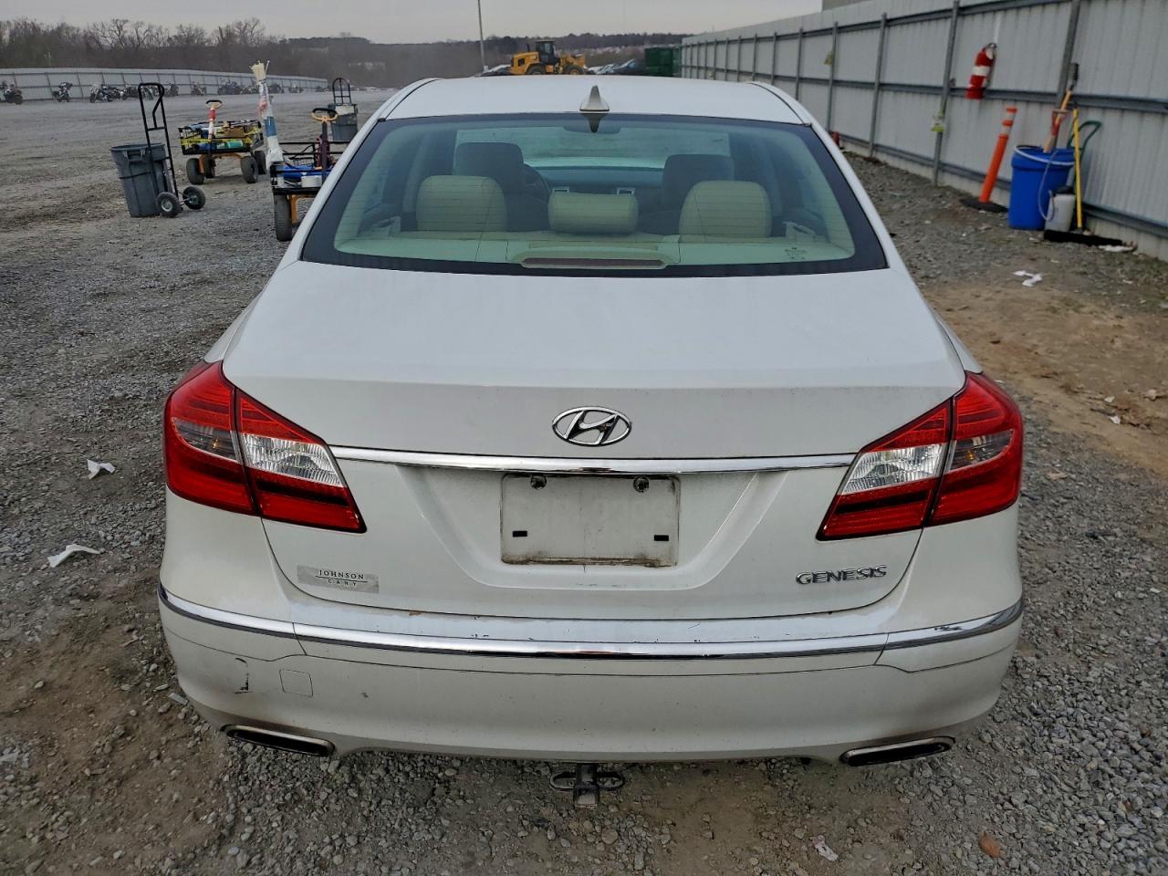 2012 HYUNDAI GENESIS