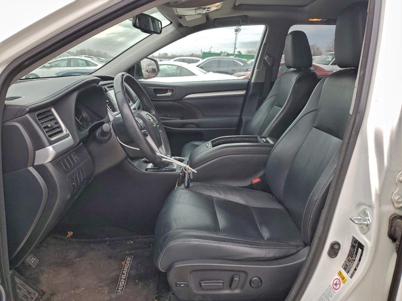 2015 TOYOTA HIGHLANDER