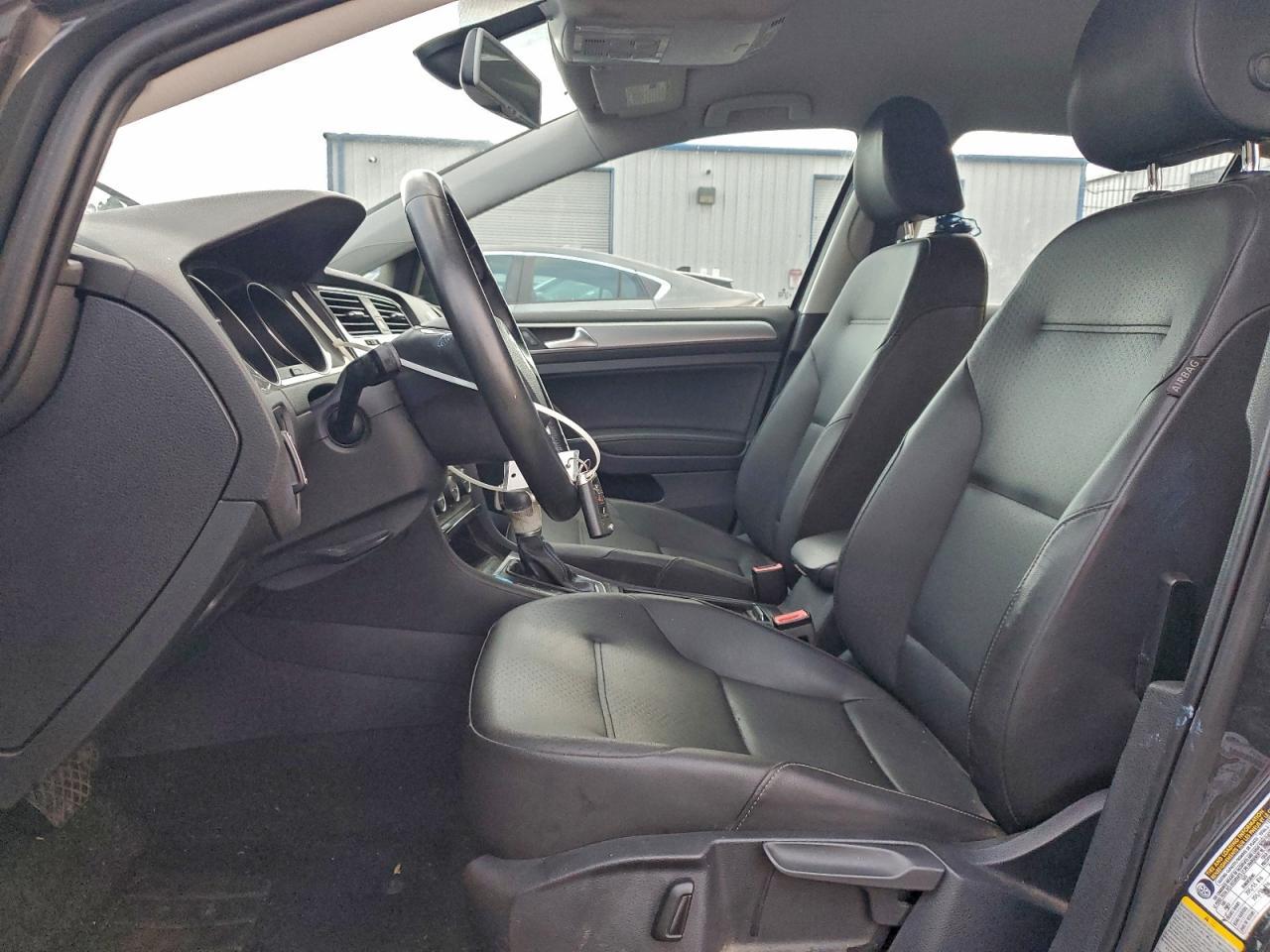 2015 VOLKSWAGEN e-Golf