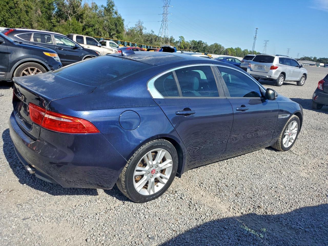 2017 JAGUAR XE