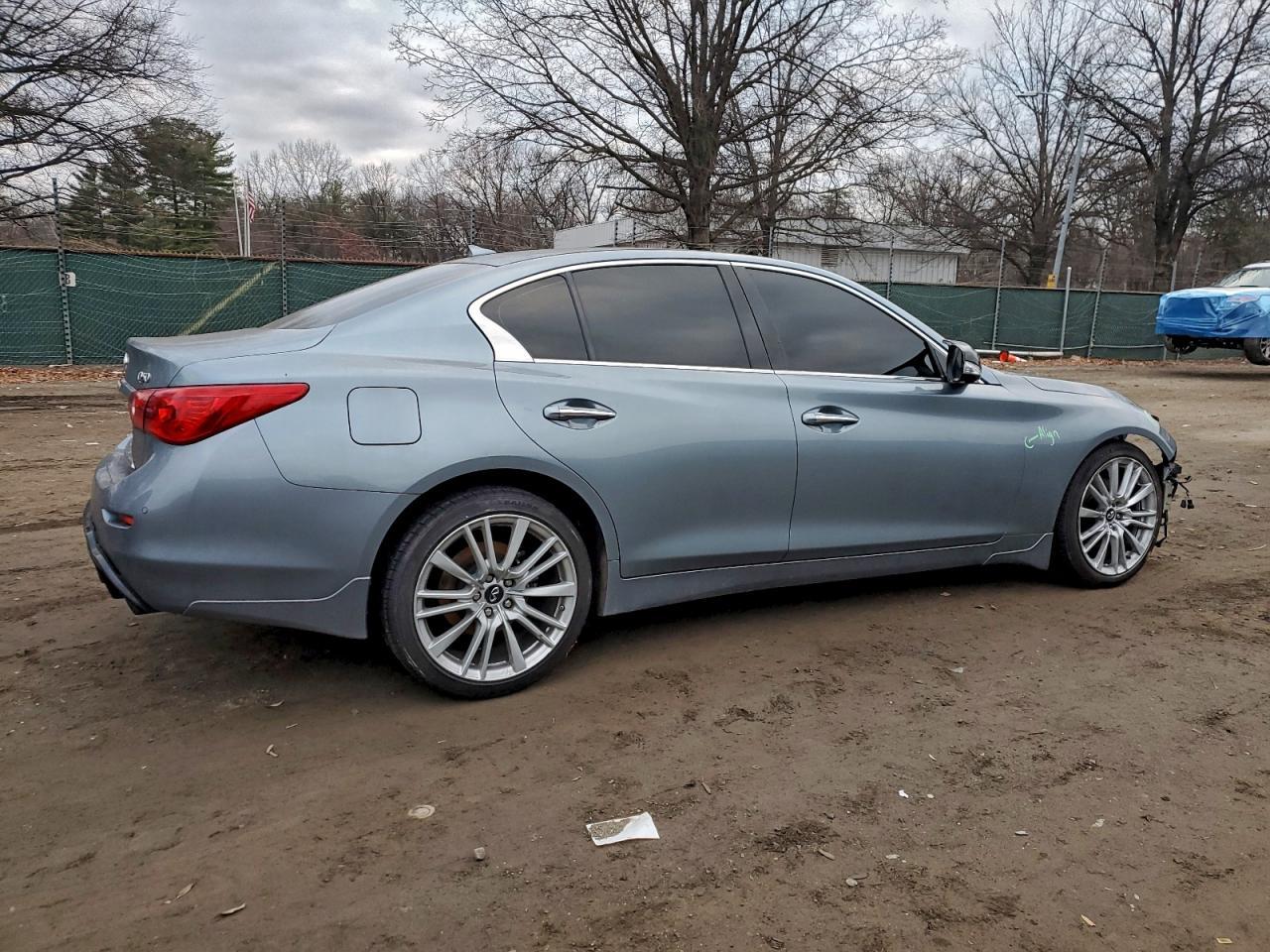 2015 INFINITI Q50