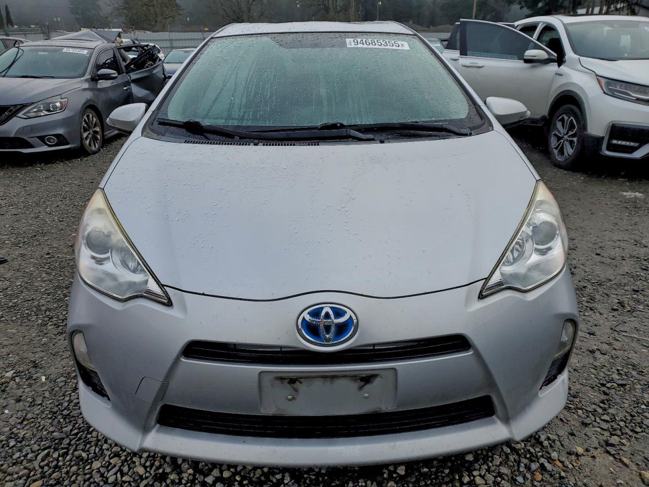 2014 TOYOTA Prius c