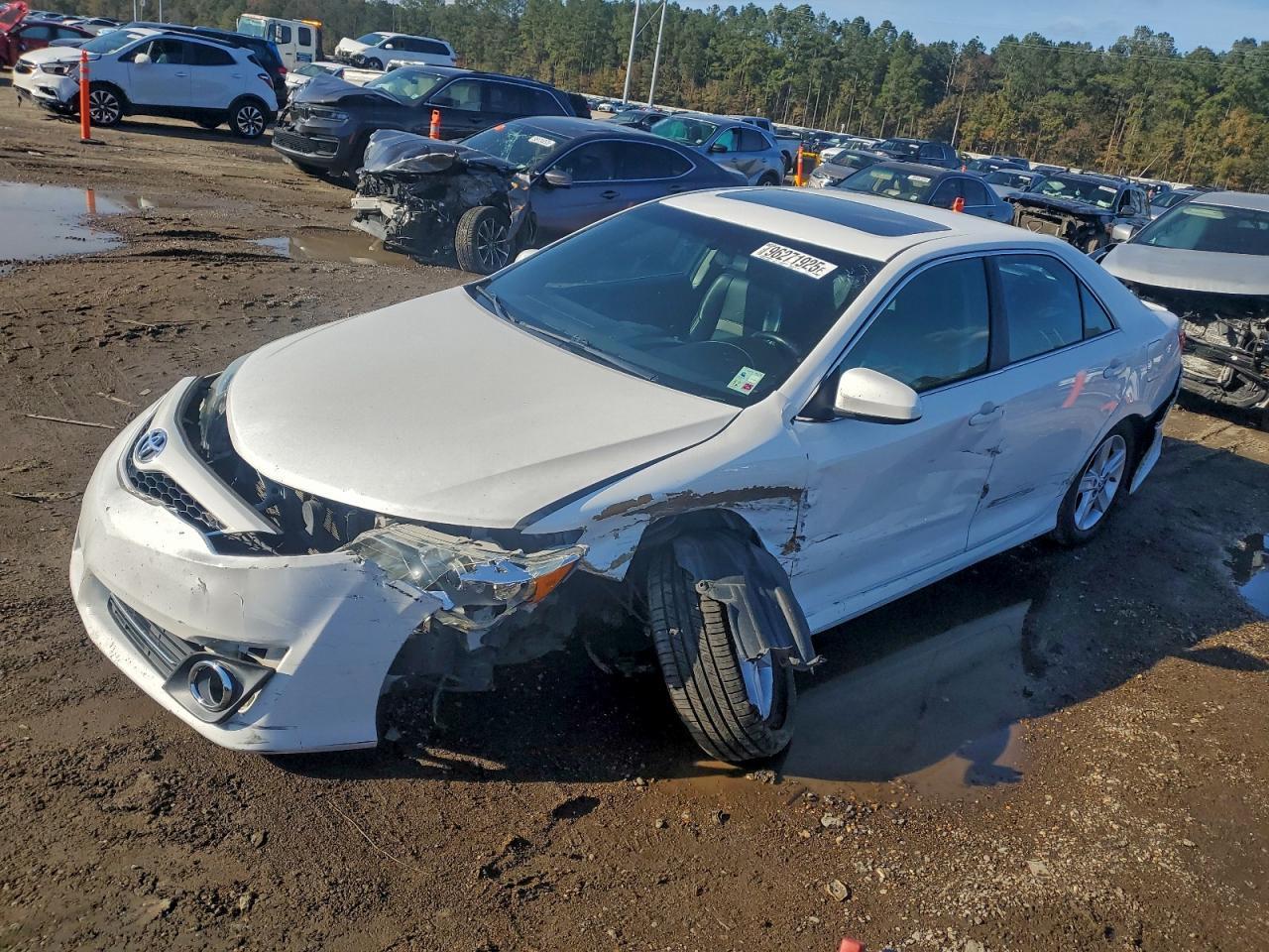 2014 TOYOTA CAMRY