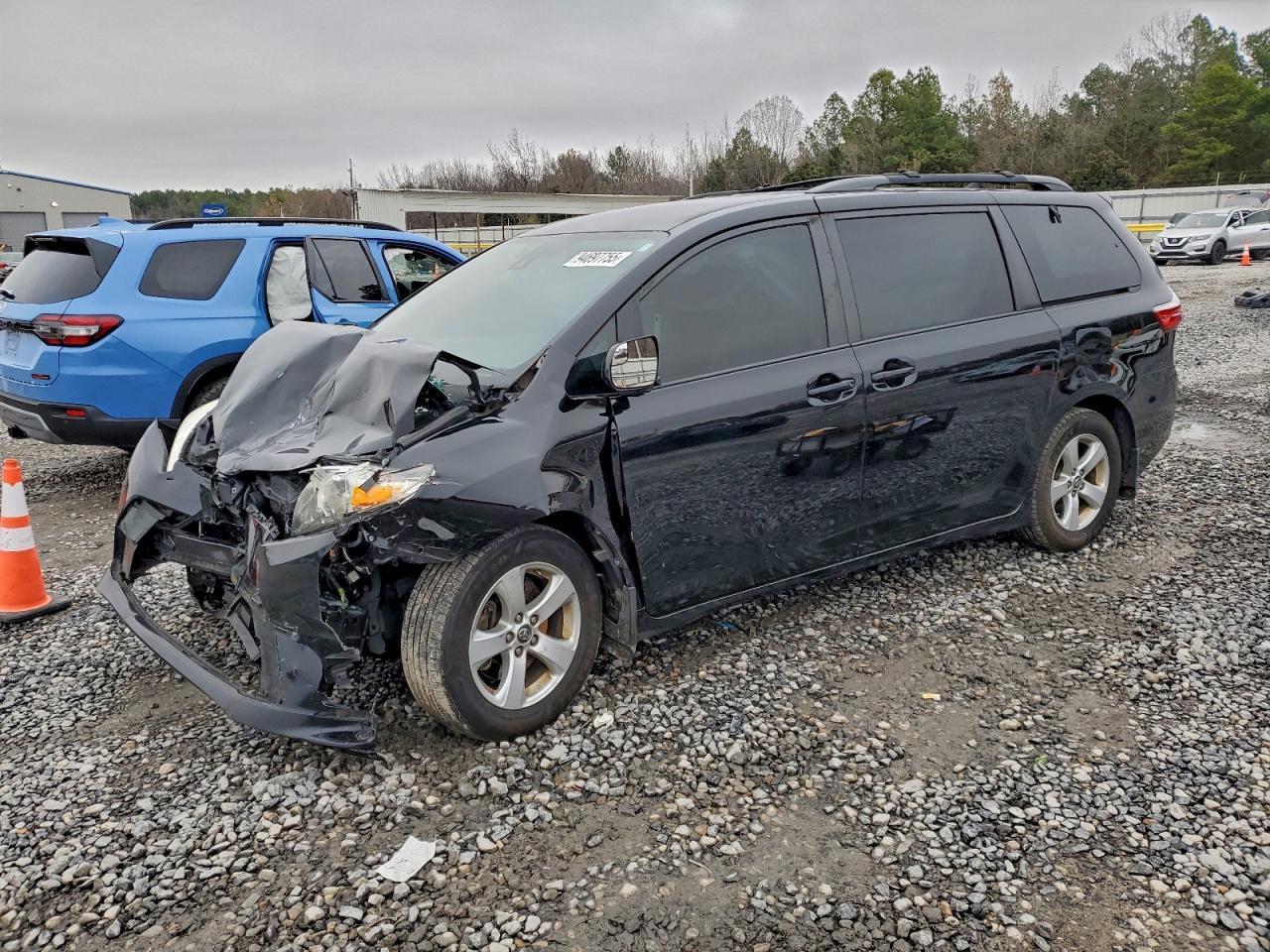 2018 TOYOTA SIENNA