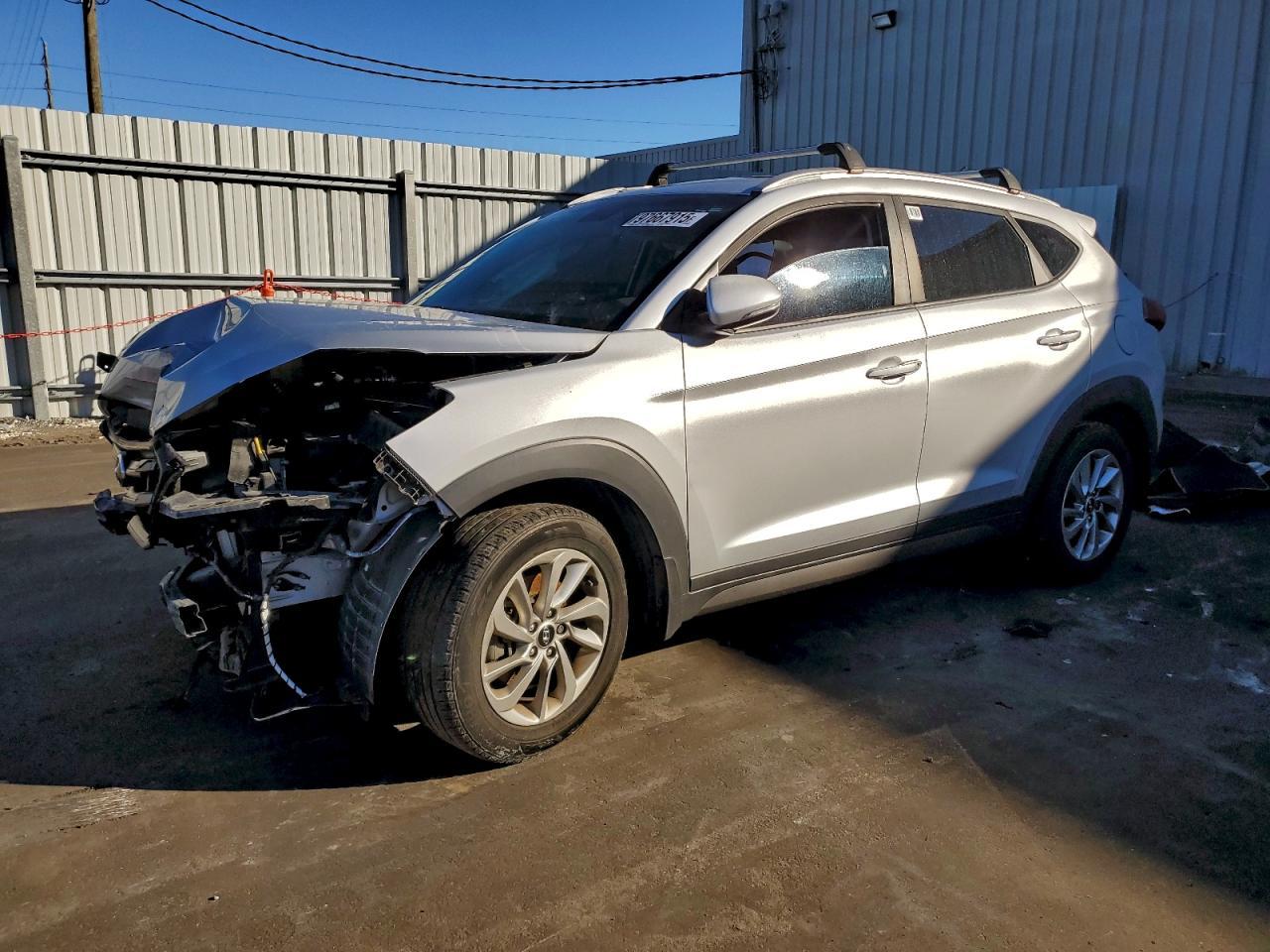 2016 HYUNDAI TUCSON