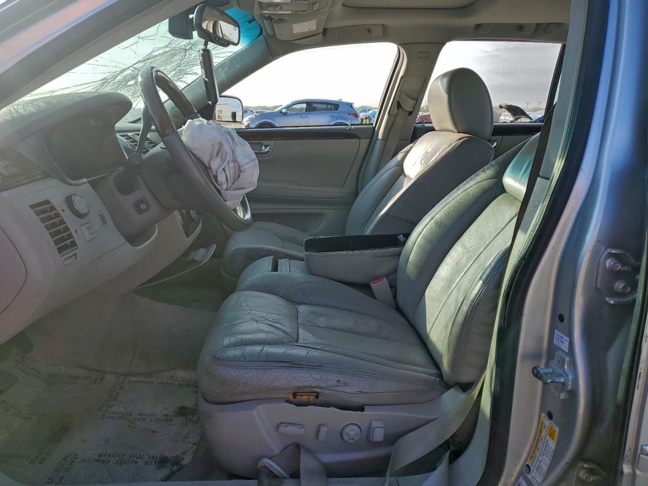 2010 CADILLAC DTS