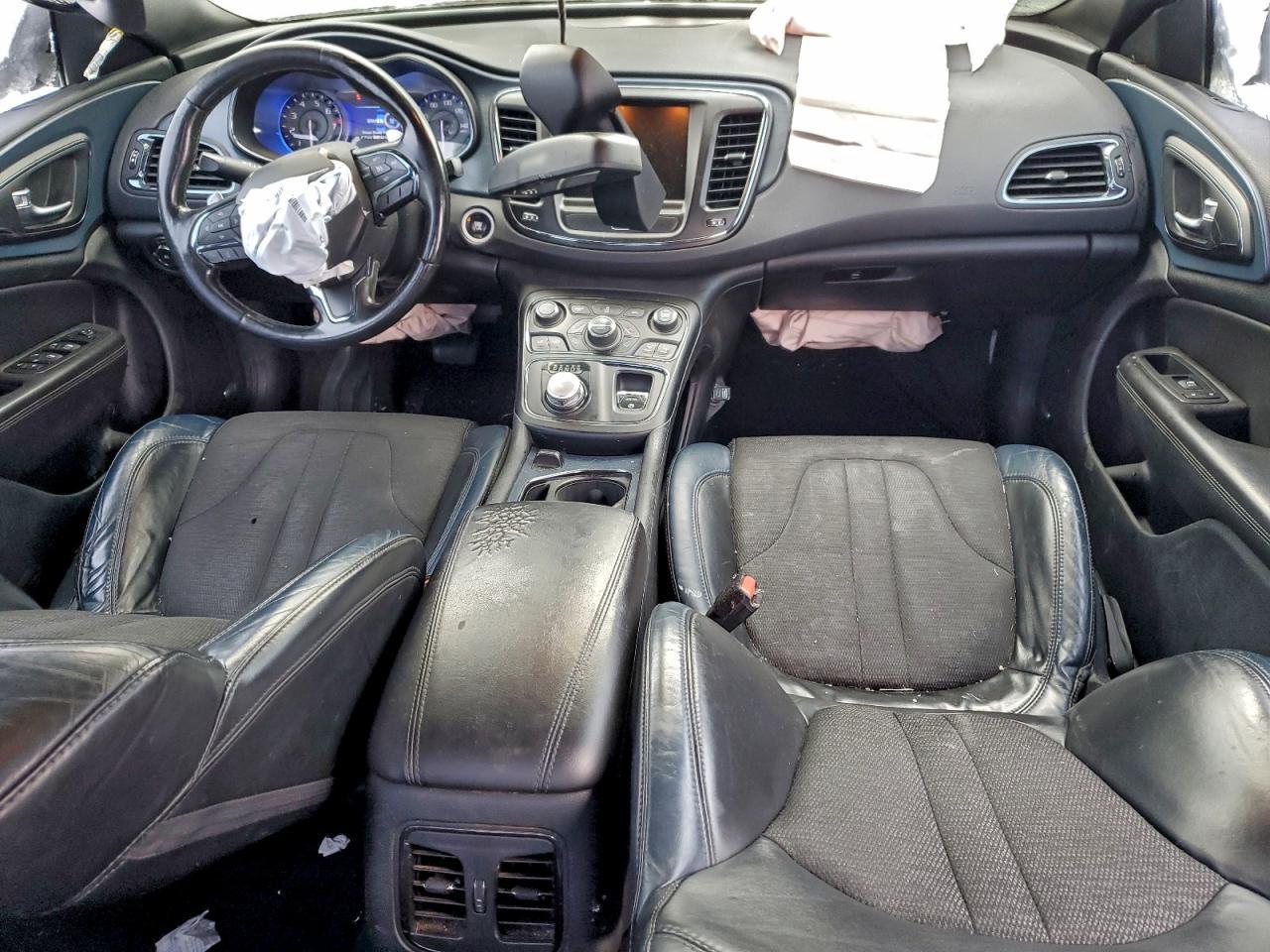 2015 CHRYSLER 200