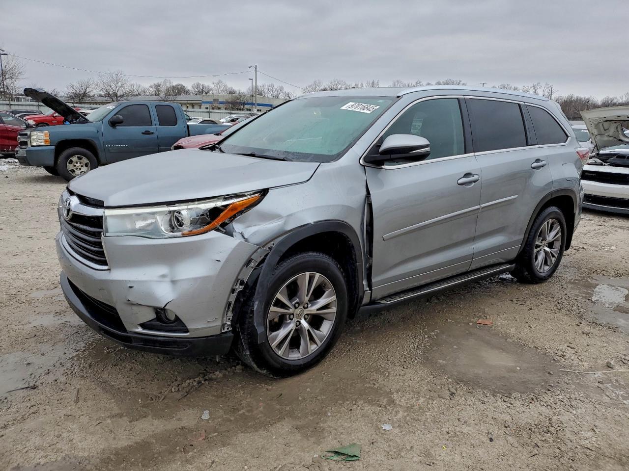 2015 TOYOTA HIGHLANDER