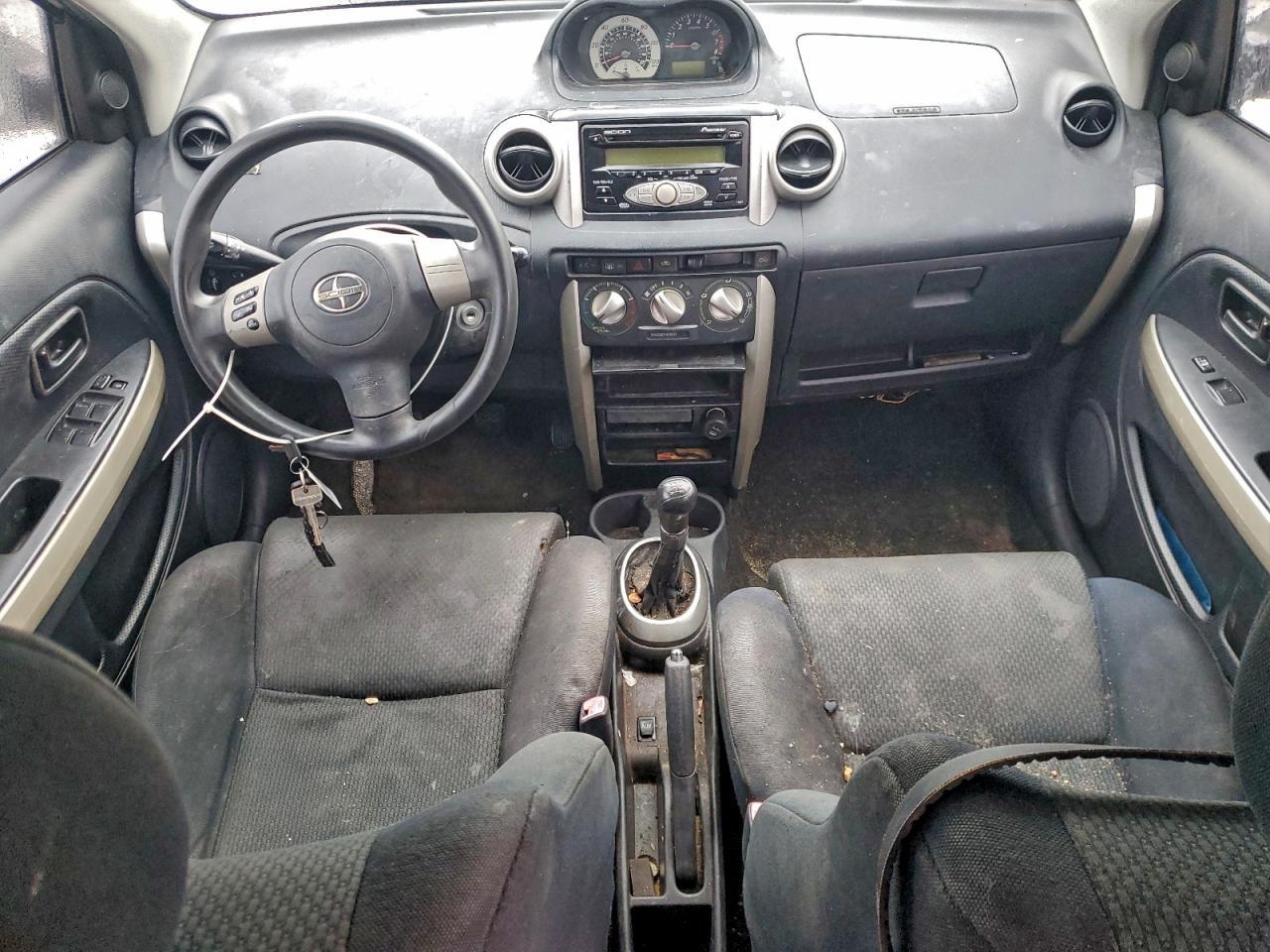 2006 TOYOTA SCION