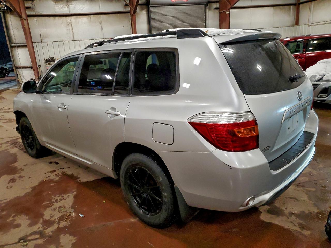 2010 TOYOTA HIGHLANDER