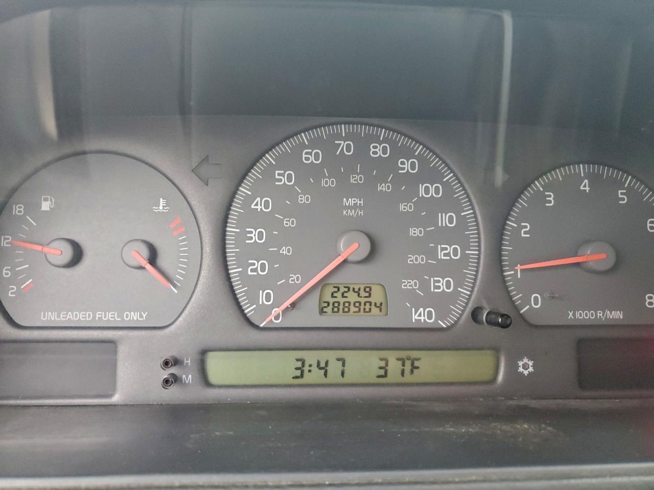 1998 VOLVO V70