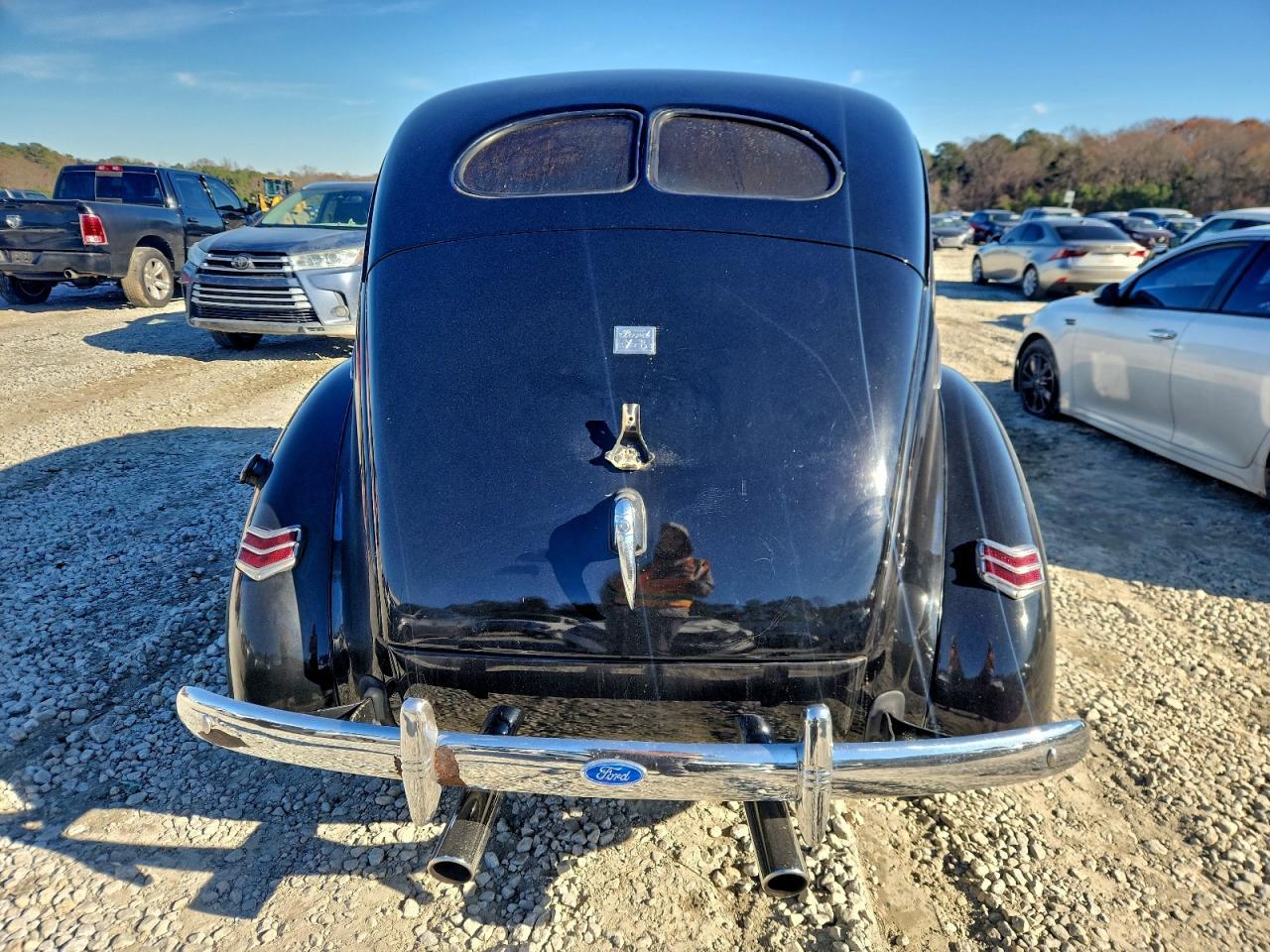 1940 FORD Deluxe
