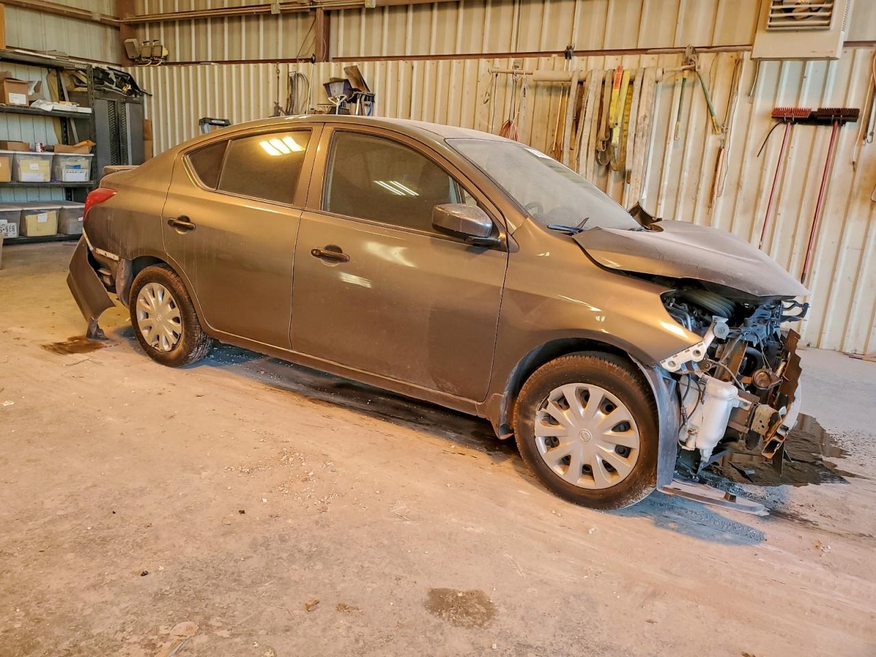 2019 NISSAN VERSA
