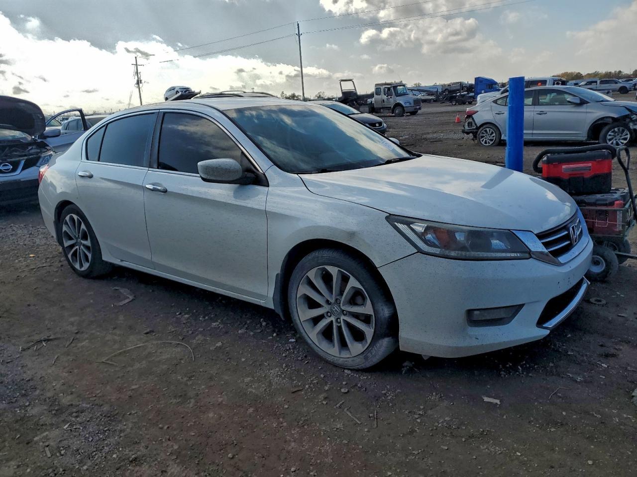 2015 HONDA ACCORD