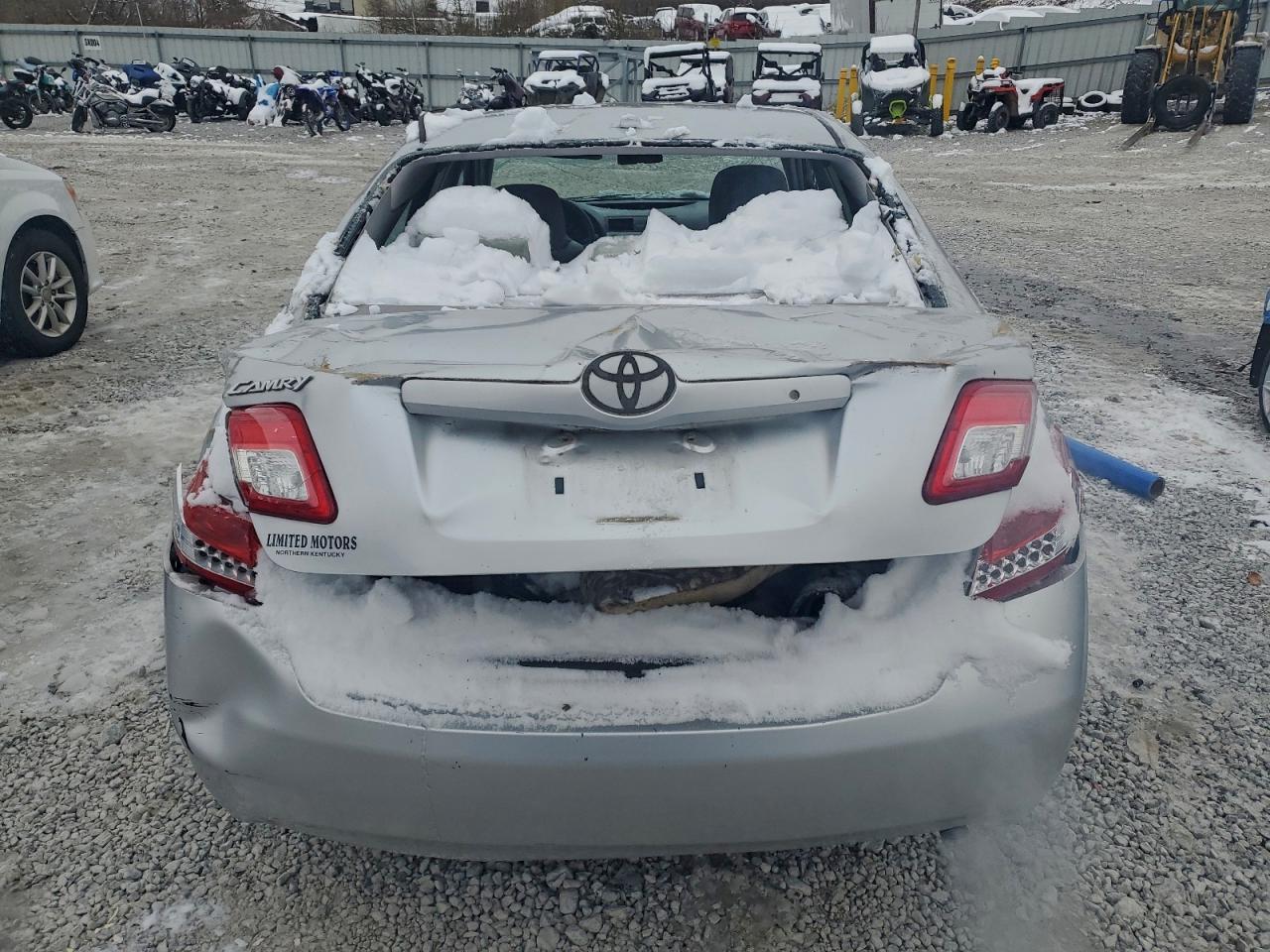 2010 TOYOTA CAMRY