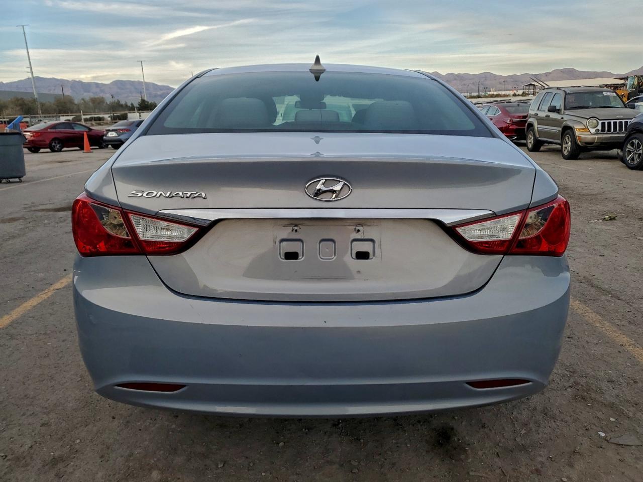 2011 HYUNDAI SONATA