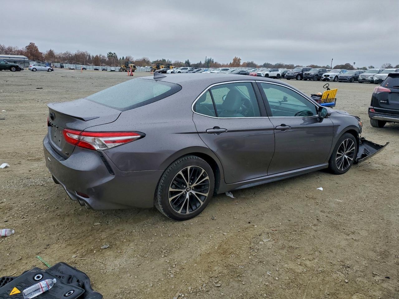 2019 TOYOTA CAMRY