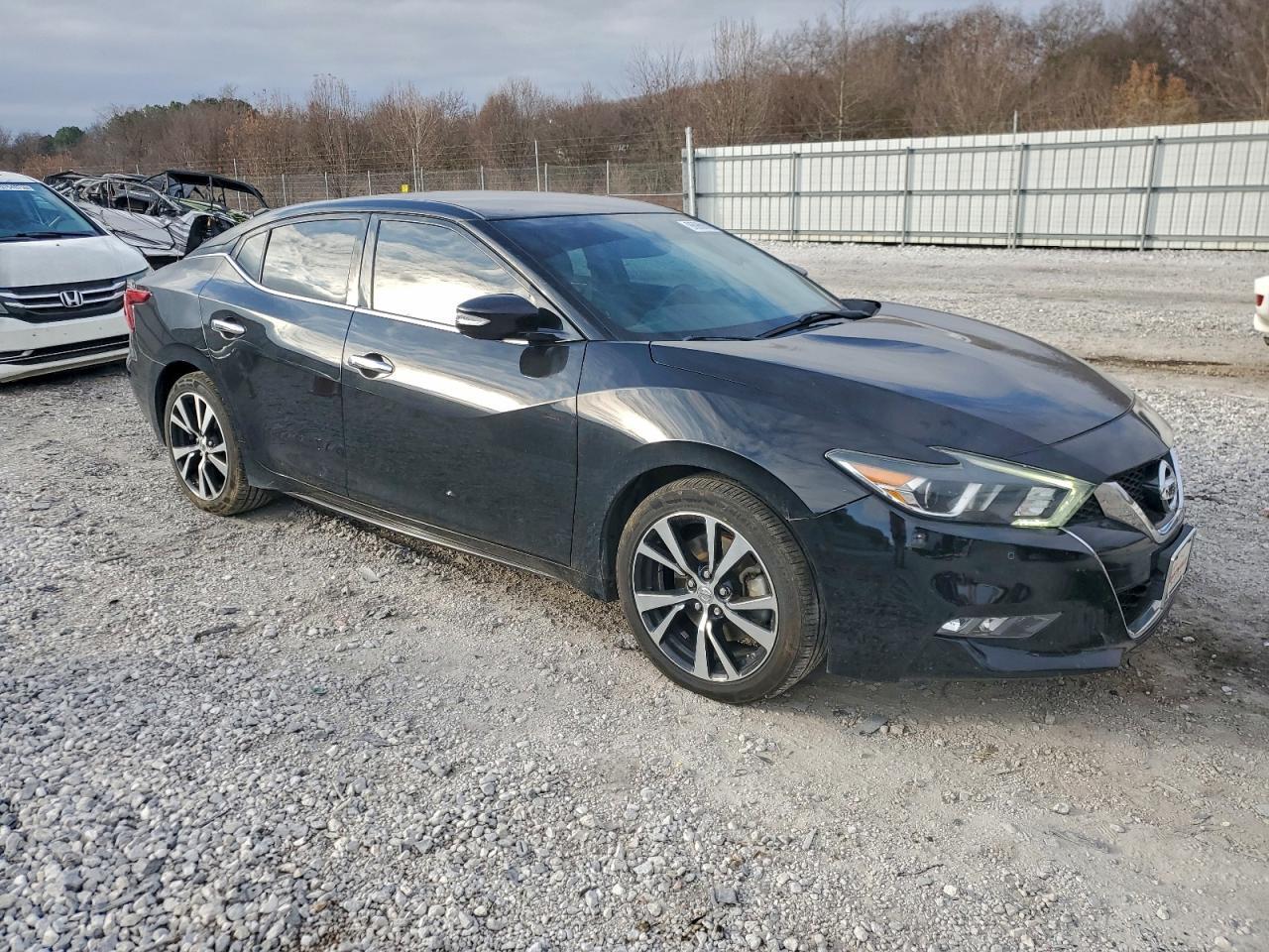 2018 NISSAN Maxima