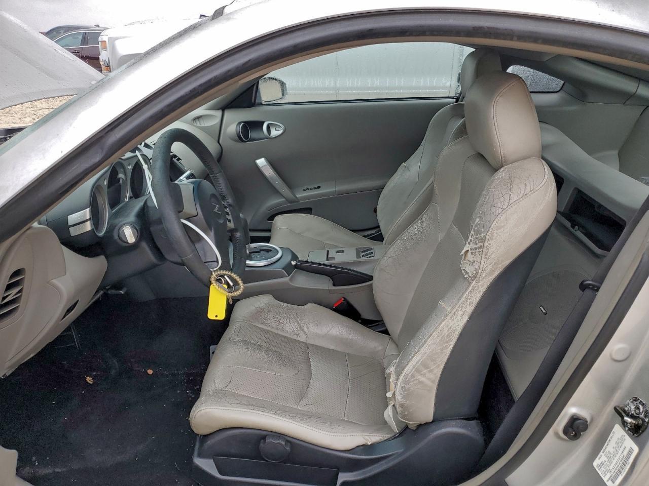 2003 NISSAN Z
