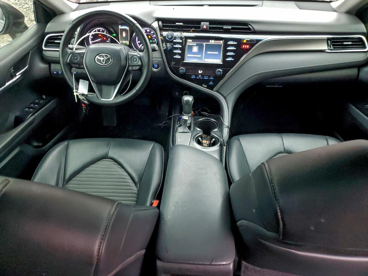 2018 TOYOTA CAMRY