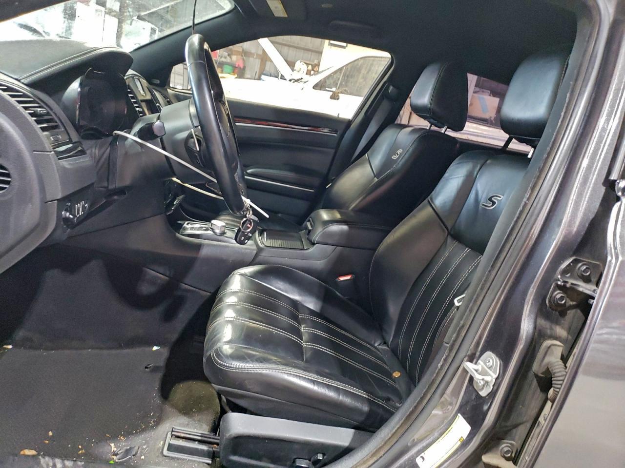 2019 CHRYSLER 300