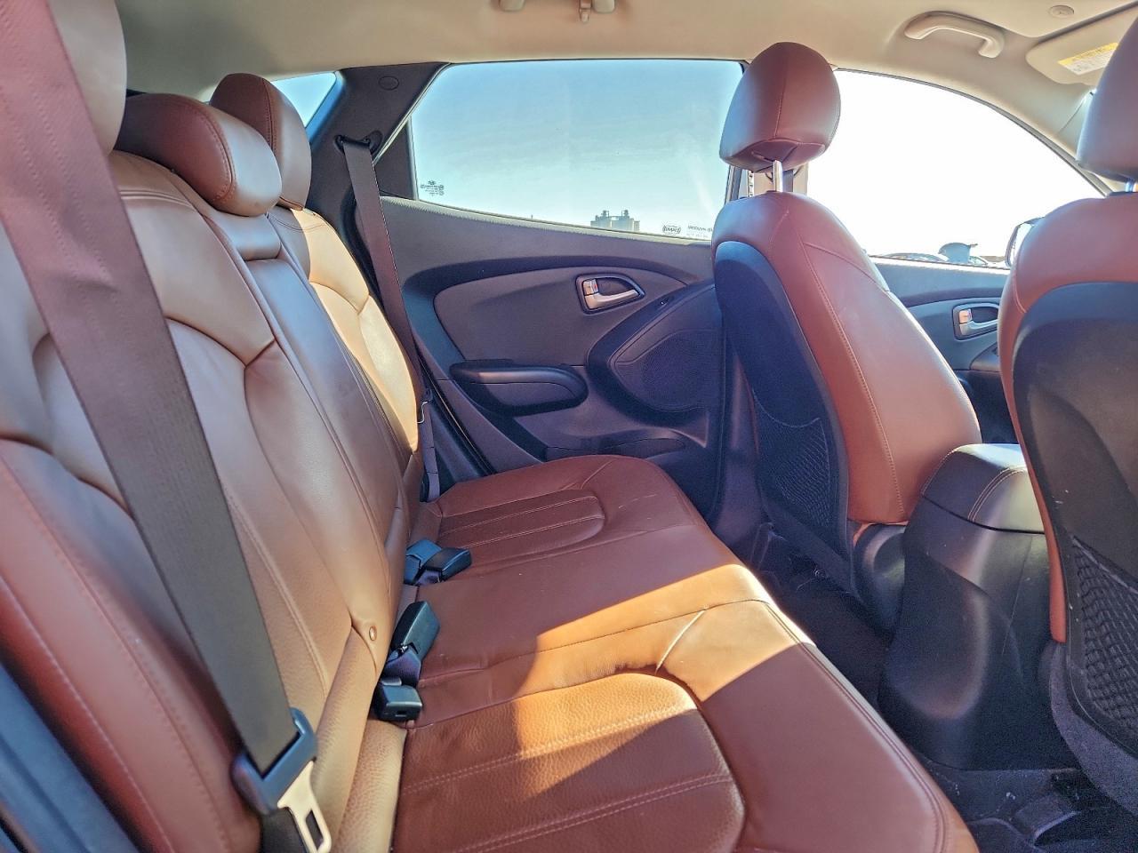 2011 HYUNDAI TUCSON