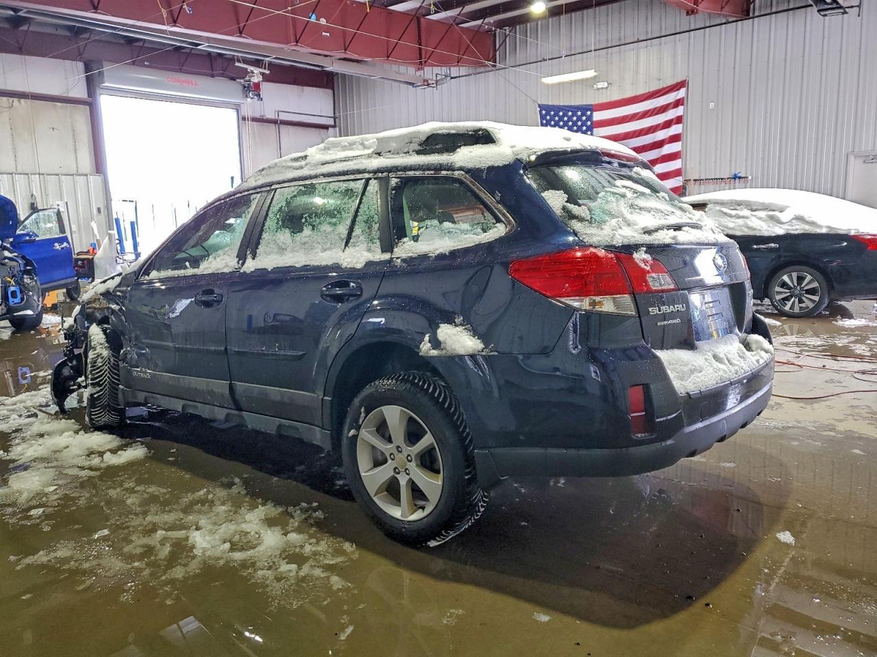 2014 SUBARU Outback