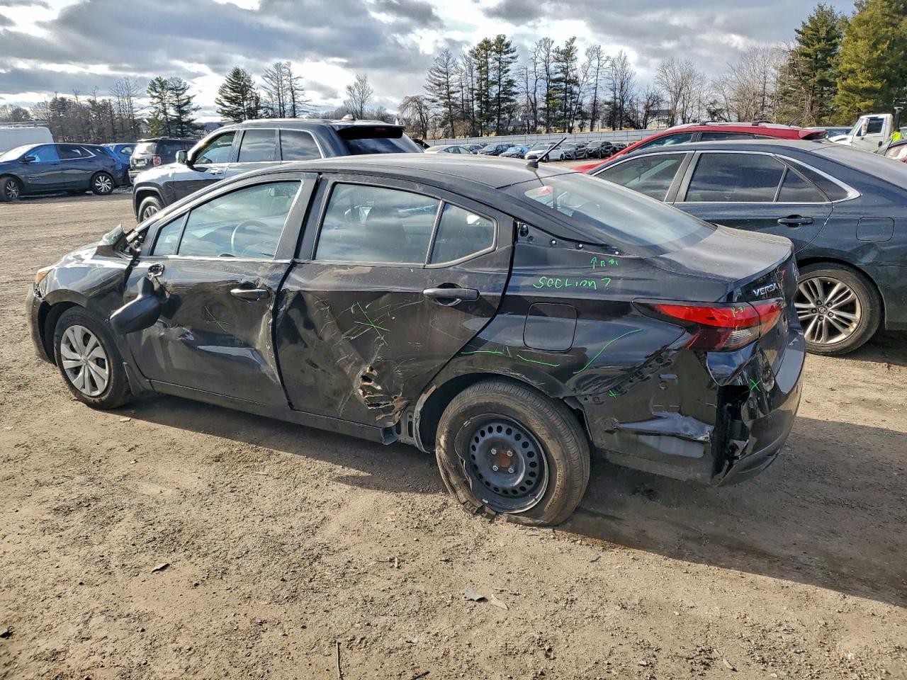 2025 NISSAN VERSA