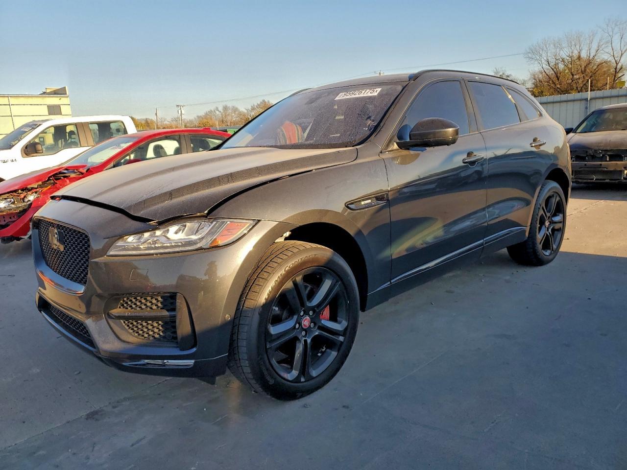 2017 JAGUAR F-Pace