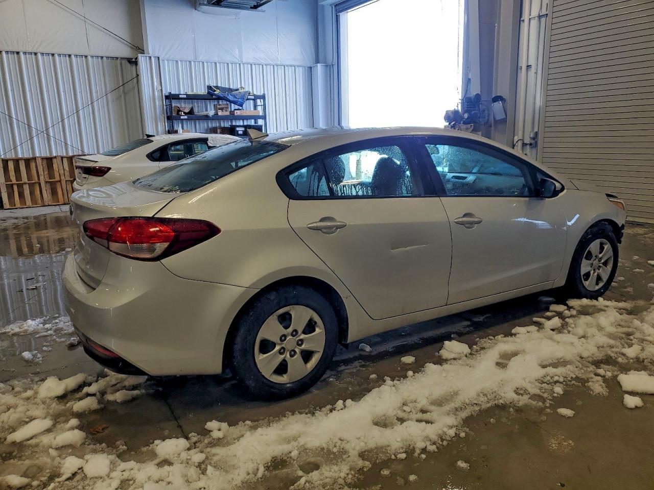 2017 KIA FORTE