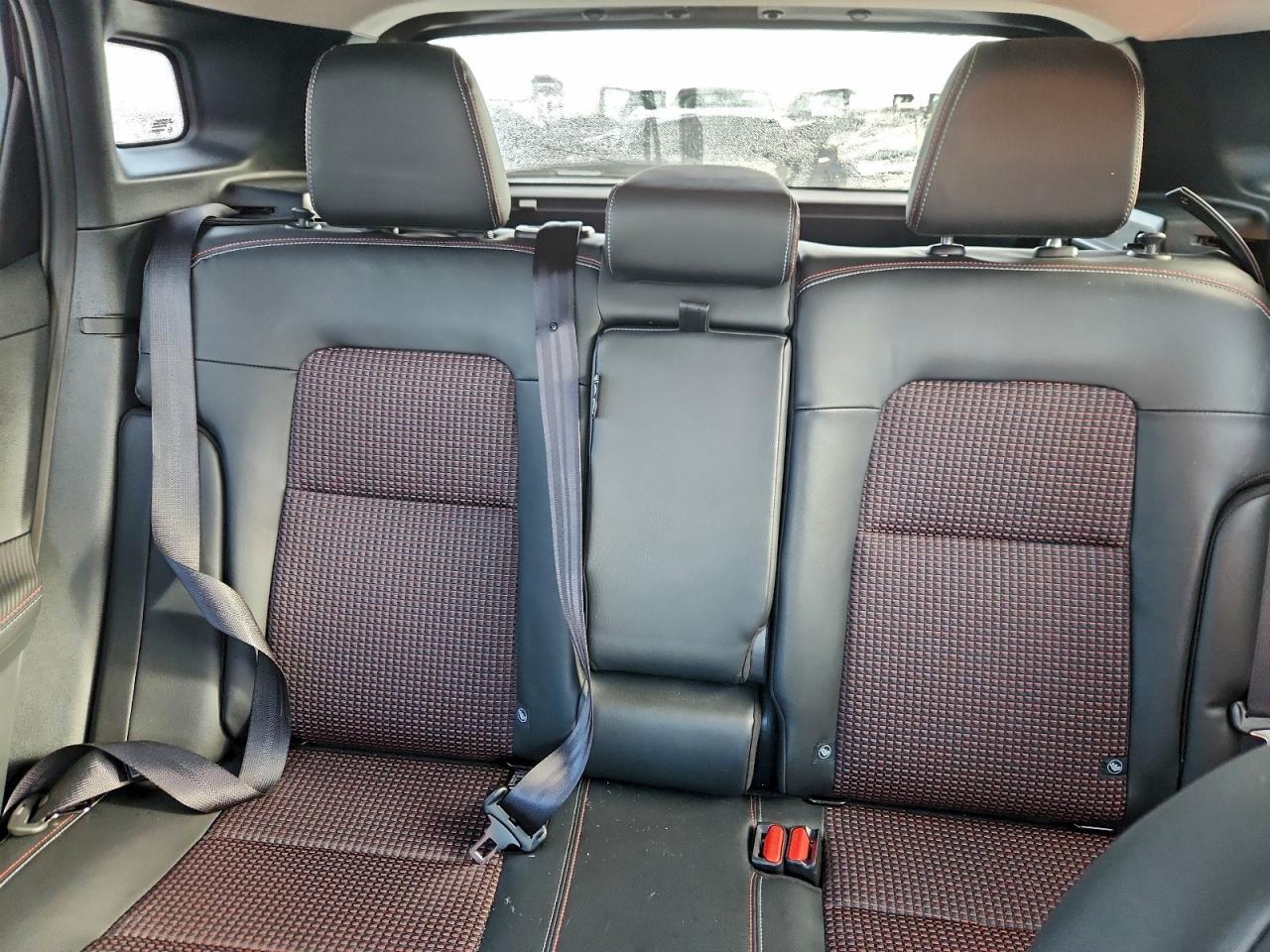 2025 NISSAN KICKS