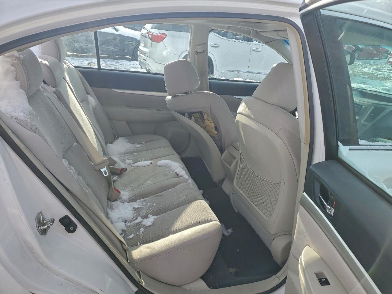 2013 SUBARU Legacy