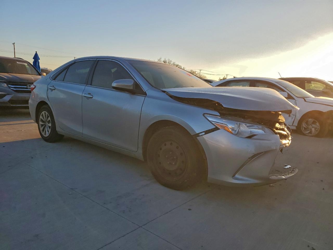 2015 TOYOTA CAMRY