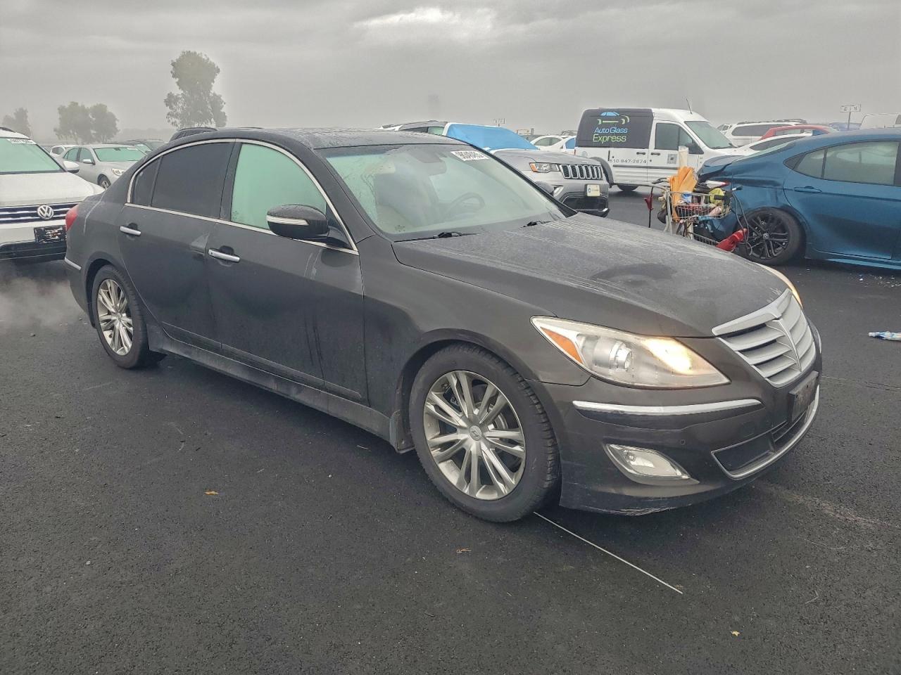 2013 HYUNDAI GENESIS