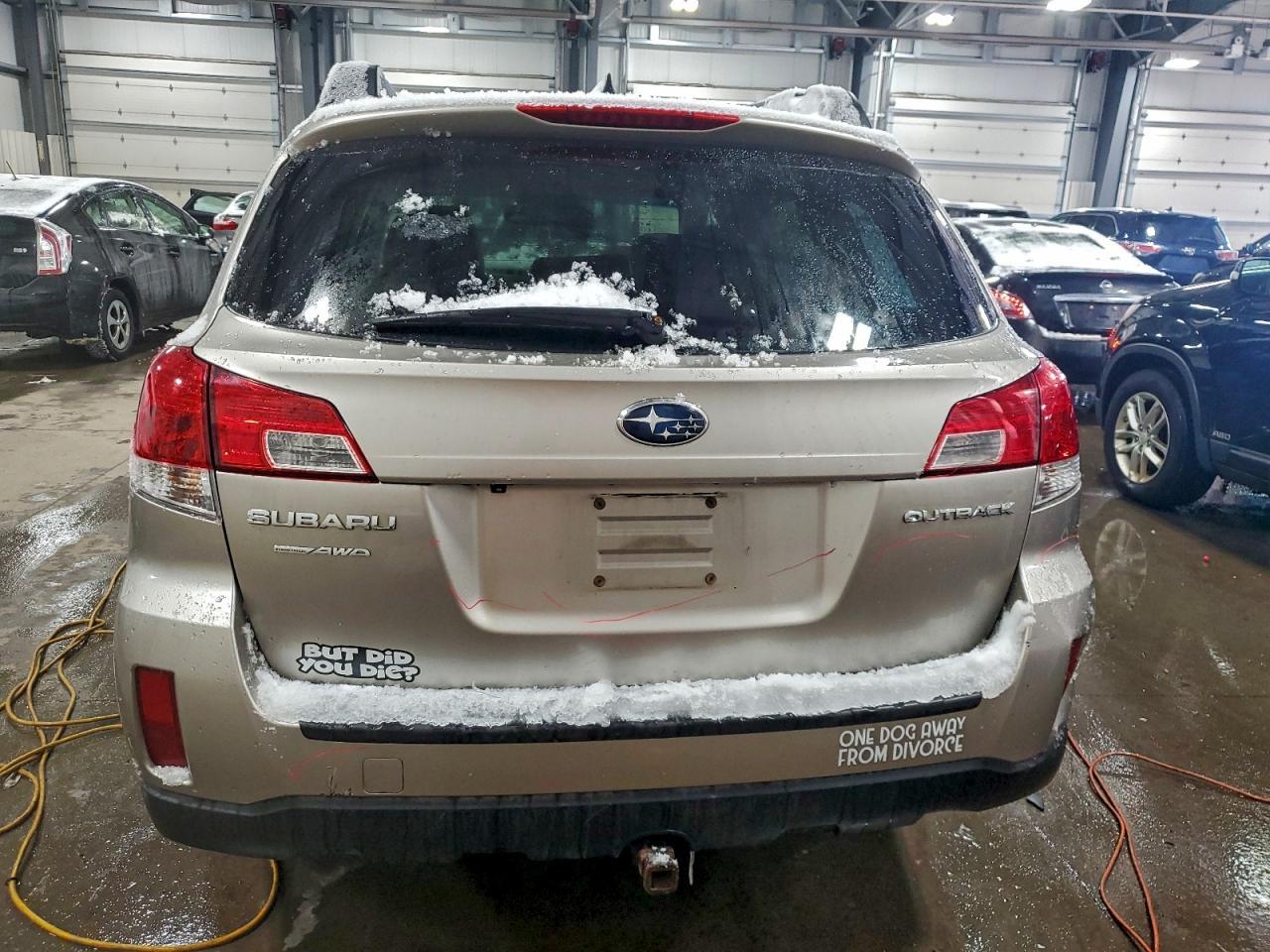 2014 SUBARU Outback