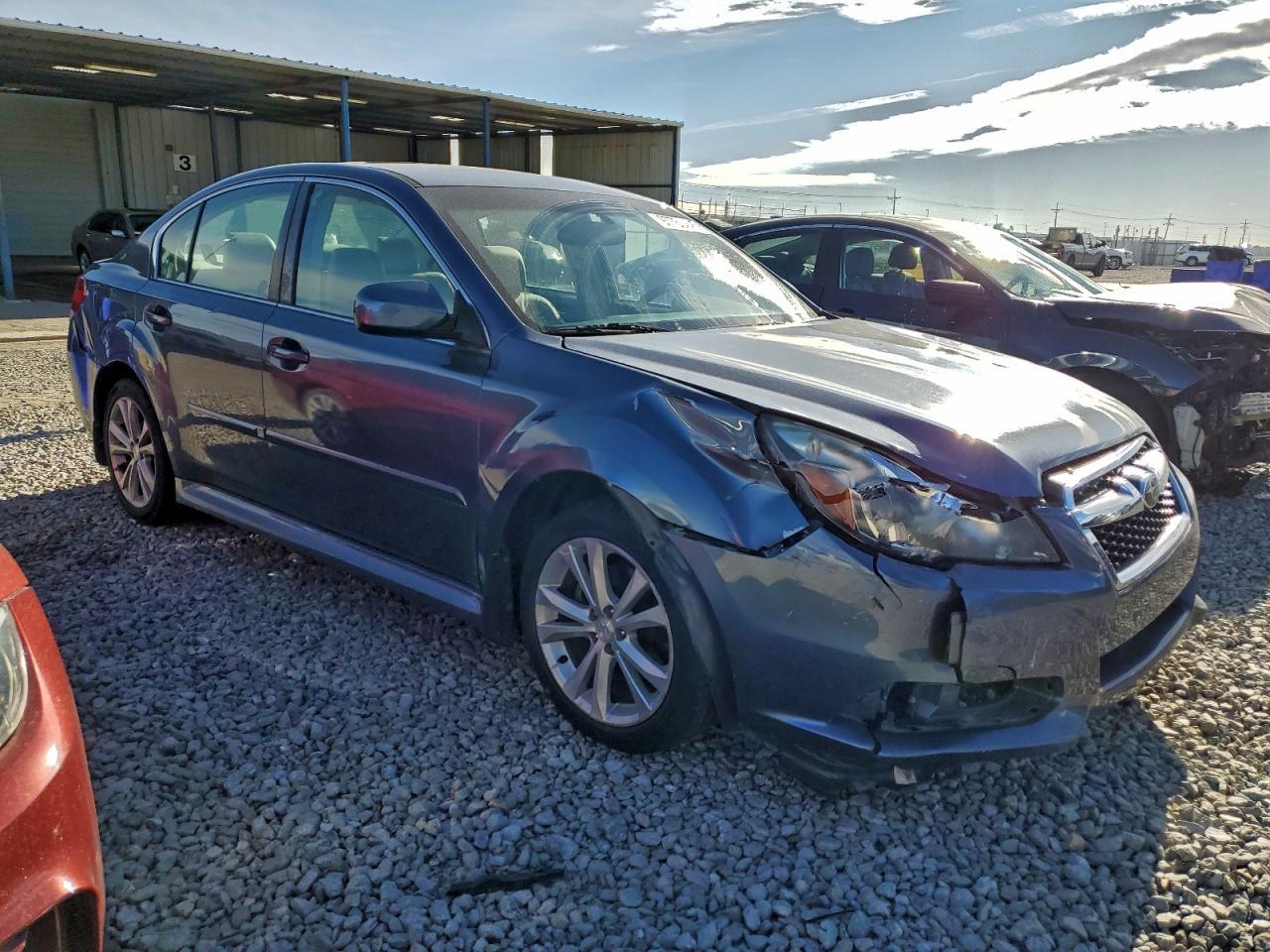 2013 SUBARU Legacy