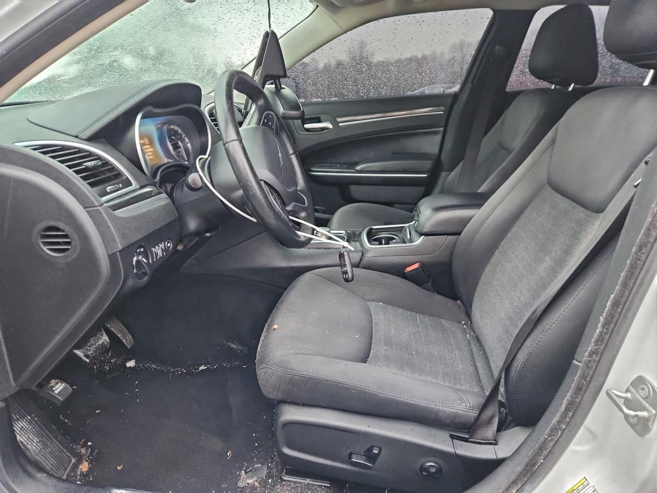 2019 CHRYSLER 300
