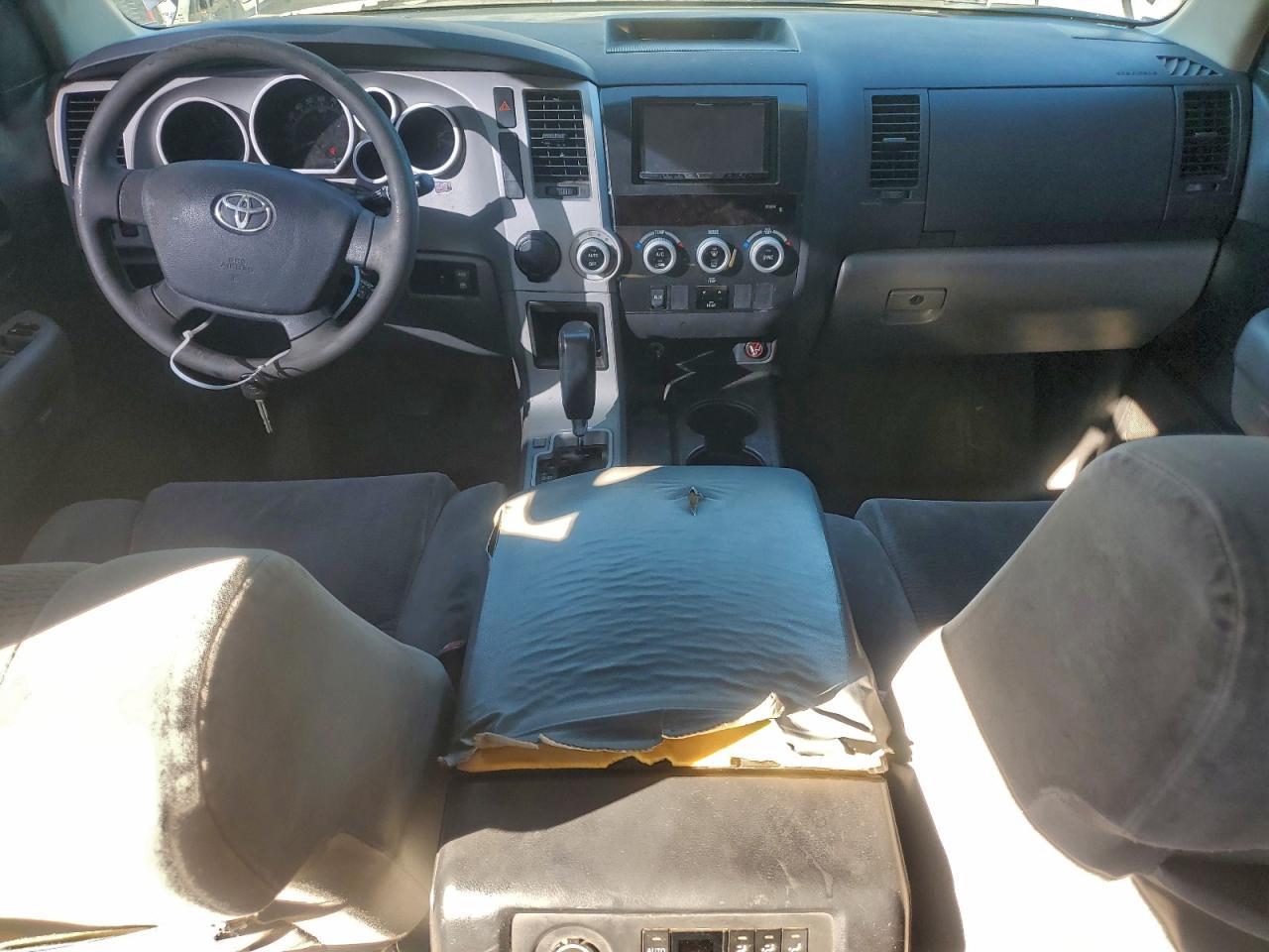 2008 TOYOTA Sequoia
