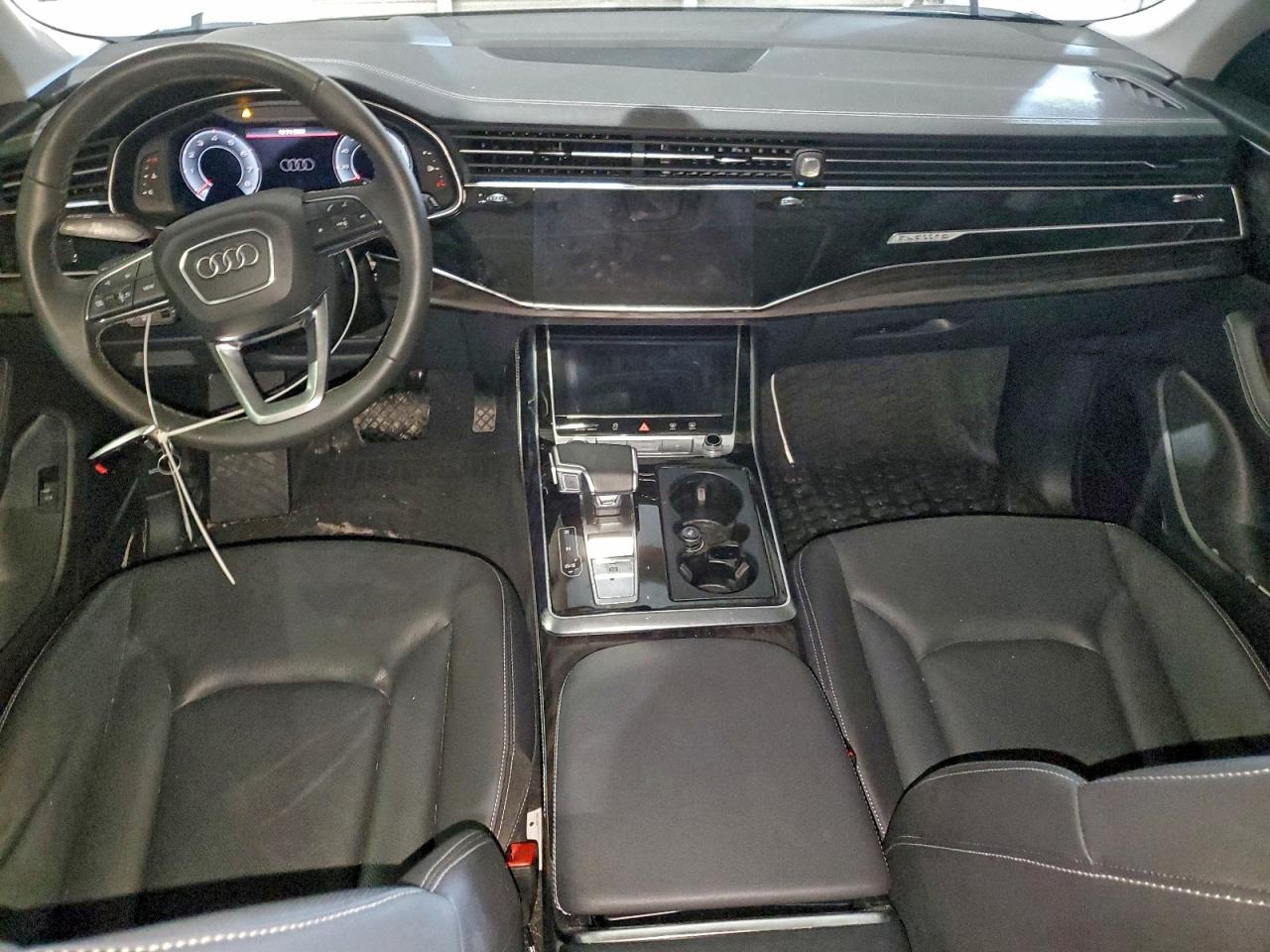 2023 AUDI Q8