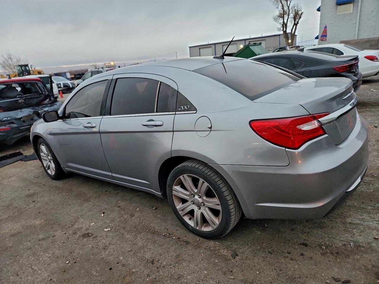 2013 CHRYSLER 200