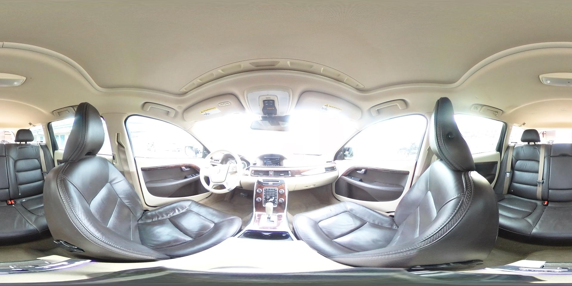 2012 VOLVO XC70