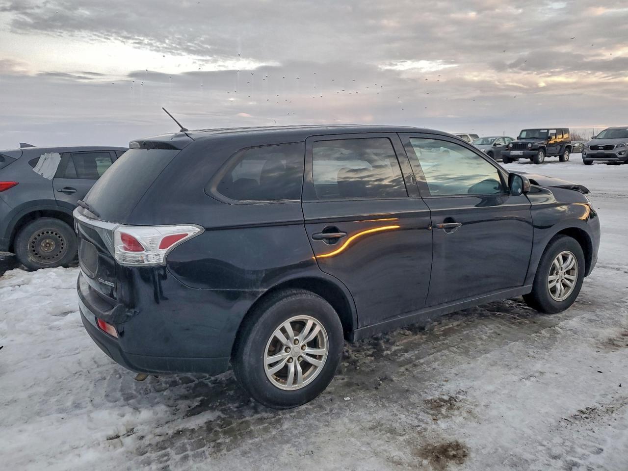 2014 MITSUBISHI outlander