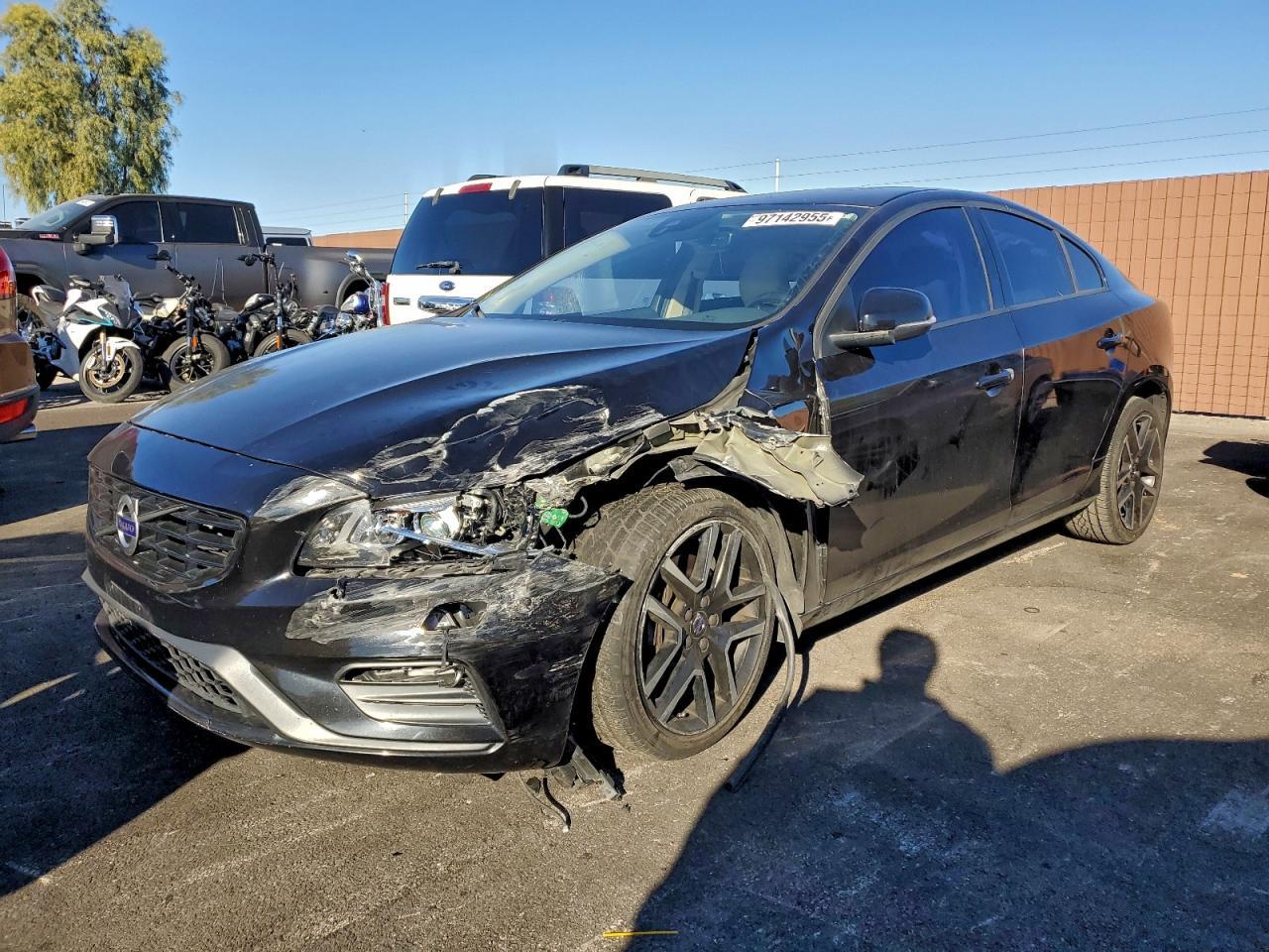 2017 VOLVO S60