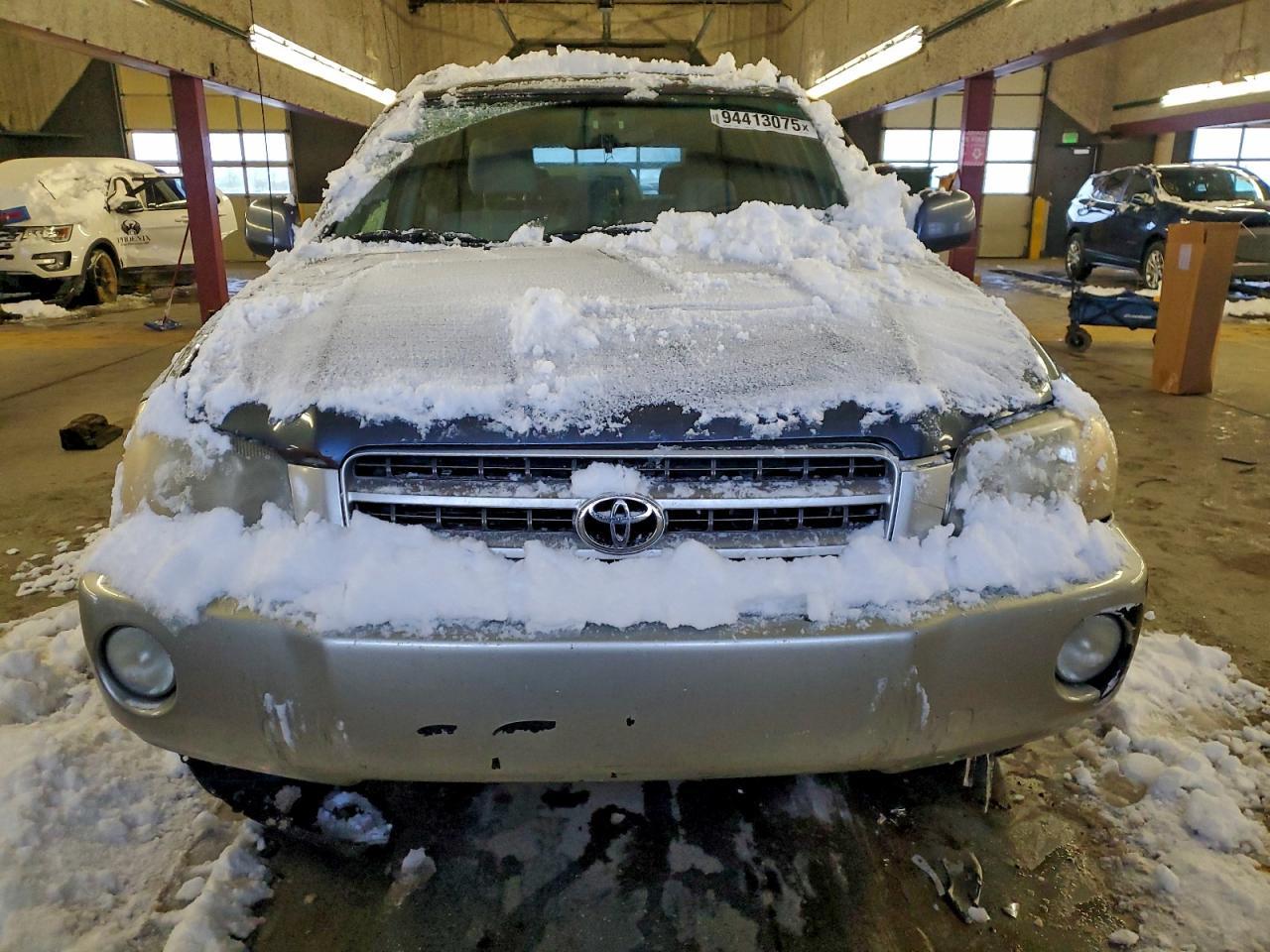 2005 TOYOTA HIGHLANDER
