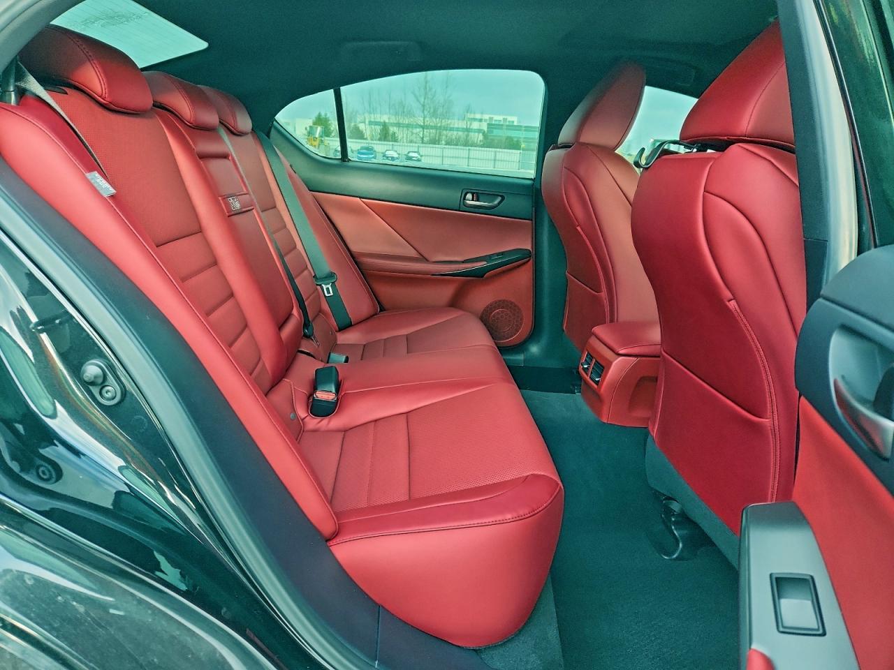 2023 LEXUS IS 300