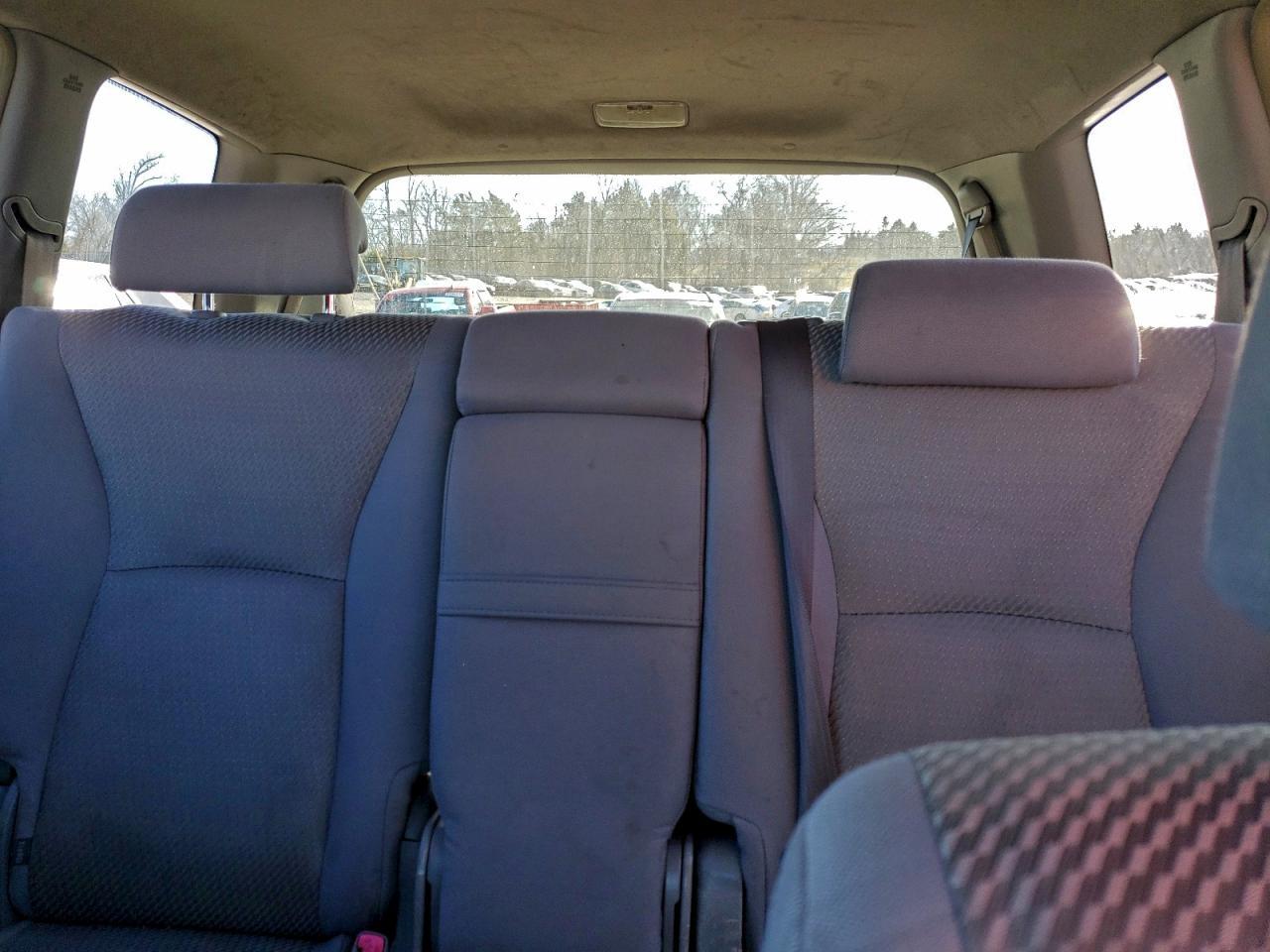 2004 TOYOTA HIGHLANDER